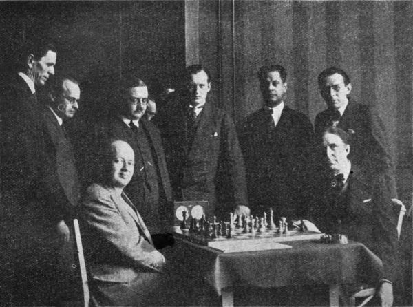 Die Teilnehmer und Offizielle des Großmeisterturniers in New York, 1927