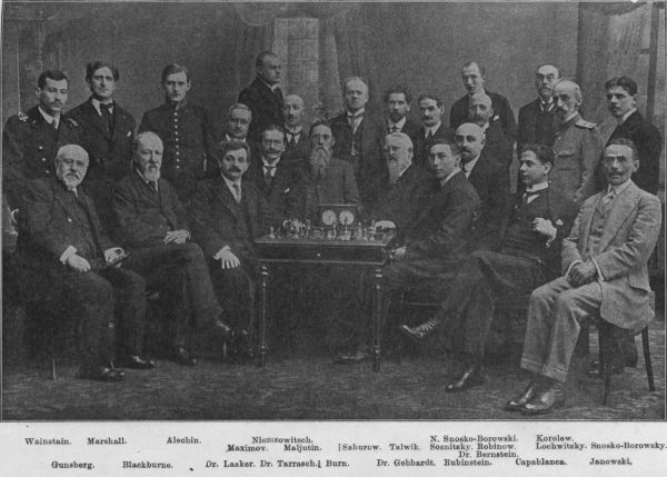 Gruppenbild des St. Petersburger Großmeisterturniers